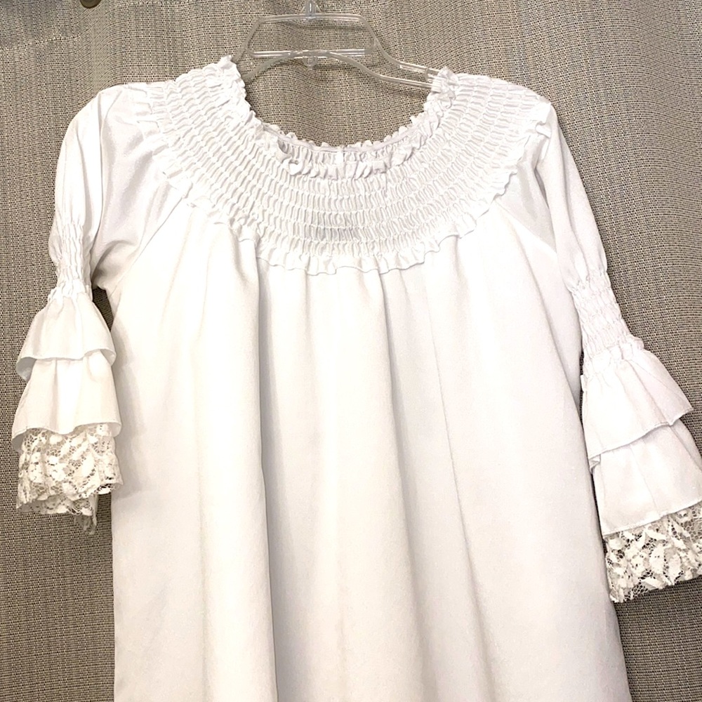 Junior white Dress with Bell Sleeve - medium